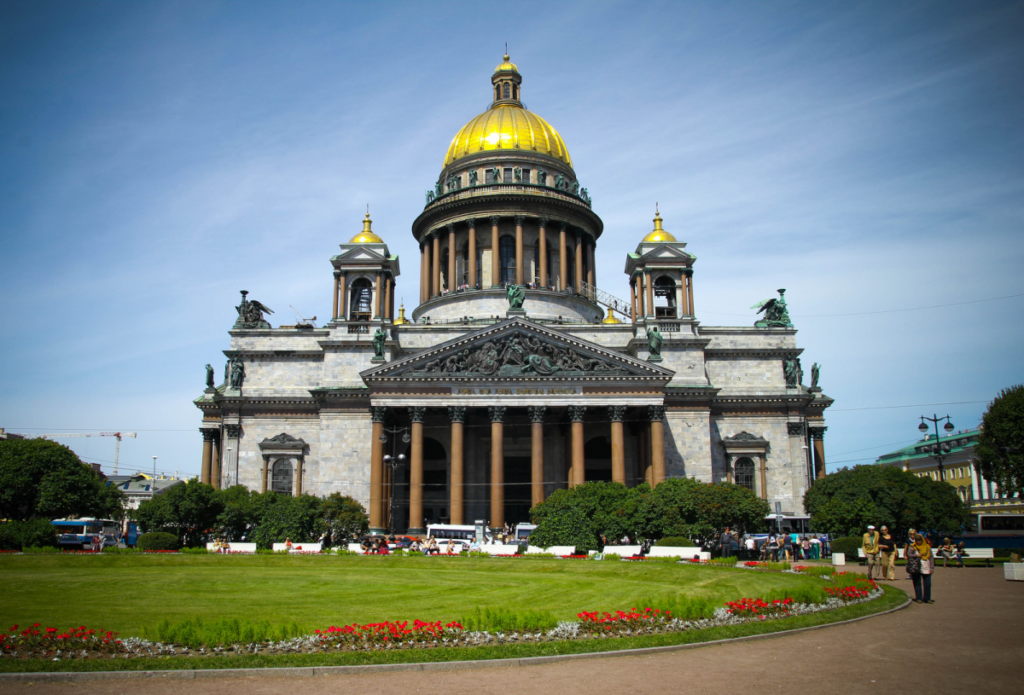 Программы для покупки недвижимости в Санкт-Петербурге в 2019 году